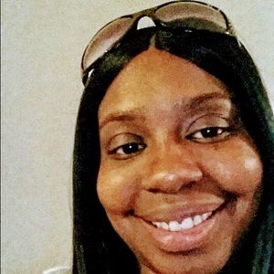 Meet your Posher, Akeya